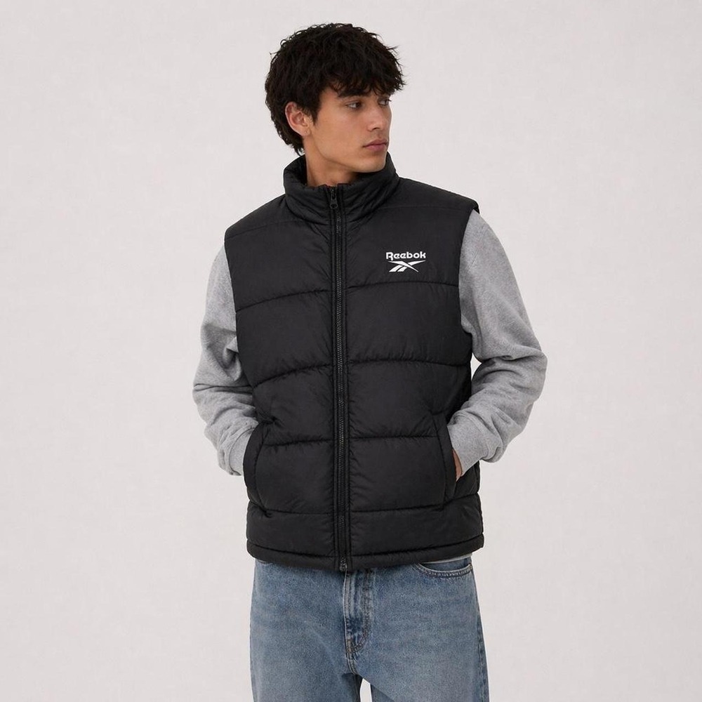 Reebok black puffer vest 🖤